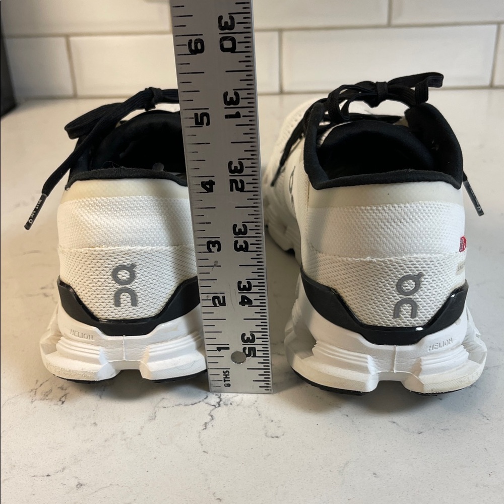 On Running Men's | Cloud X 4 Ivory & Black Athletic Shoes Size 9.5 - Picture 4 of 17